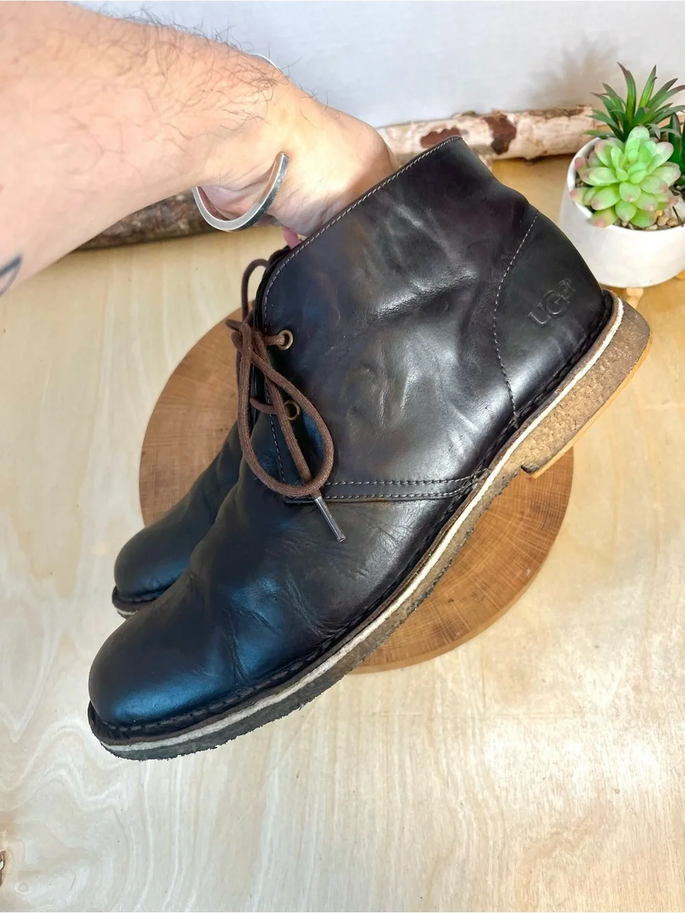 UGG | Leighton Men's Leather Chukka SN 3275 Size 11 Brown